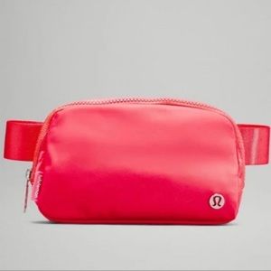 NWT Lululemon Everywhere Belt Bag-Pale Rasberry